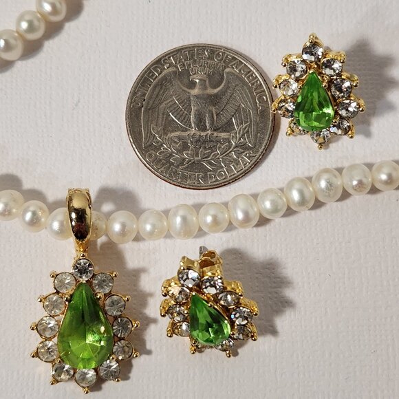 14K Pearl Necklace Bracelet & Earrings Complete Set Vintage Mint Peridot Avon - Picture 6 of 11